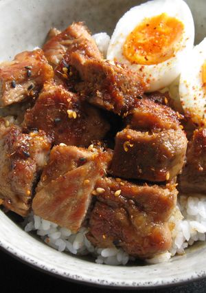 A picture of Teriyaki Pork Rice Bowl.