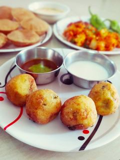 બફવડા (Bafvada Recipe In Gujarati) રેસીપી મુખ્ય ફોટો