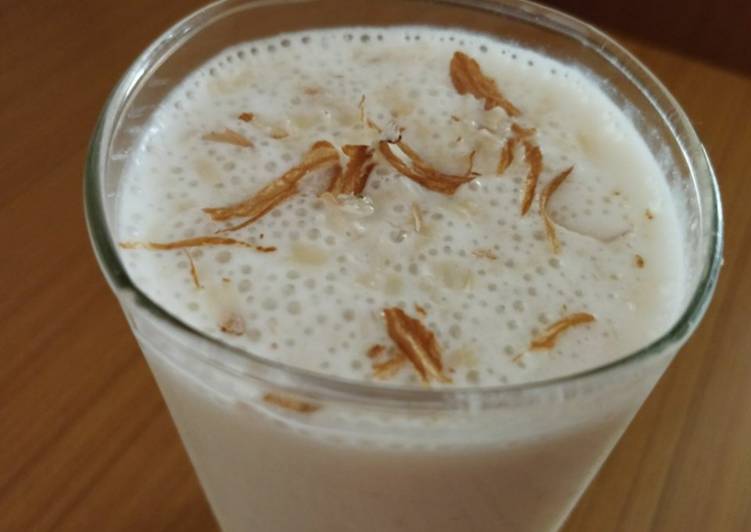 Healthy Banana Walnut Almond Shake