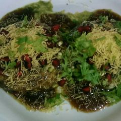 A picture of Alu tikki.