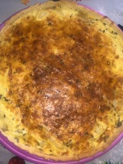 Una foto de Tarta/empanada de cebolla y queso🧀🧅