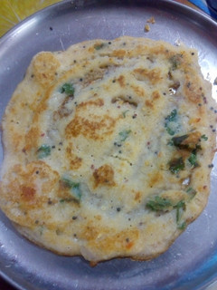 தக்காளி தோசை (Thakkaali dosai recipe in tamil) செய்முறை முக்கிய புகைப்படம்