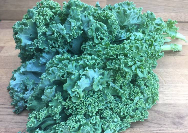Recipe of Award-winning Salt and Vinegar Kale Crisps 🌱 🥬