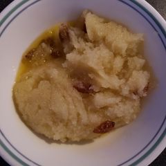 A picture of Sweet semolina dessert.