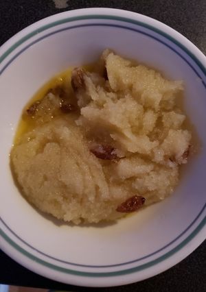 A picture of Sweet semolina dessert.