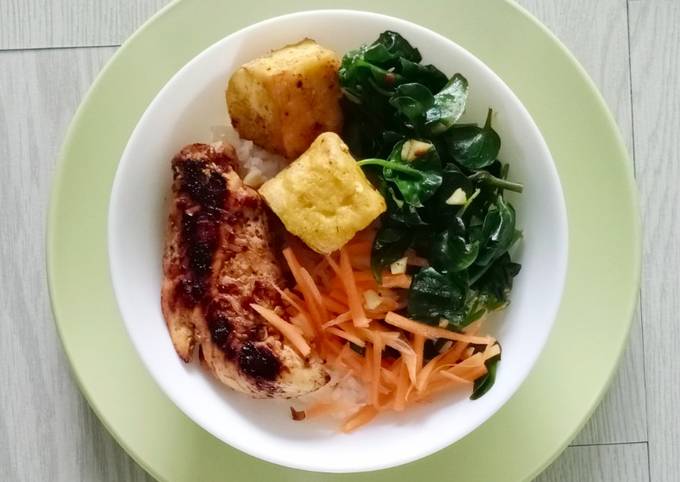 Resipi Spicy Chicken & Tofu Rice Bowl oleh irar - Cookpad