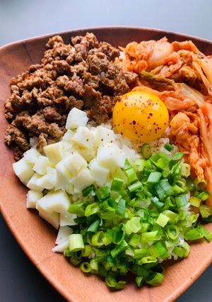 月見燒肉丼飯 Tsukimi Pork Don 的食譜成品照片