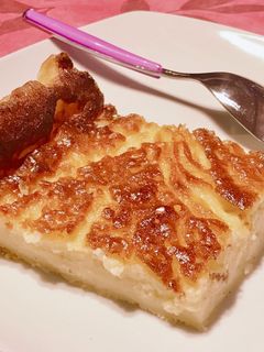 Hình của món 💚 Far Breton - Bánh Ngọt Truyền Thống Brittany.