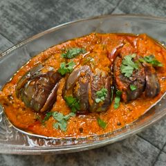 A picture of Eggplant in curds gravy.