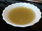 Una foto de caldo en crock pot