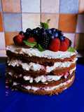 Mohn-Waldbeeren-Torte