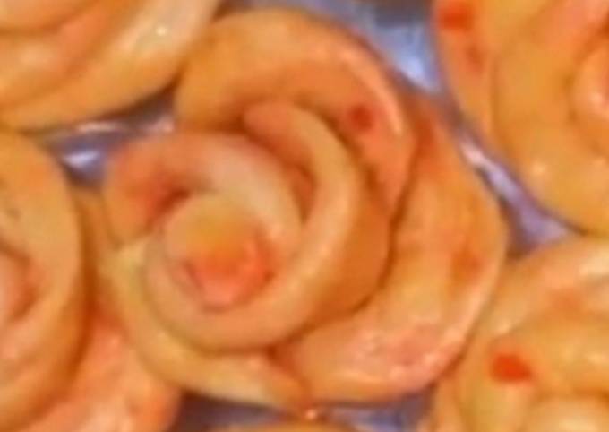 Steamed rose buns