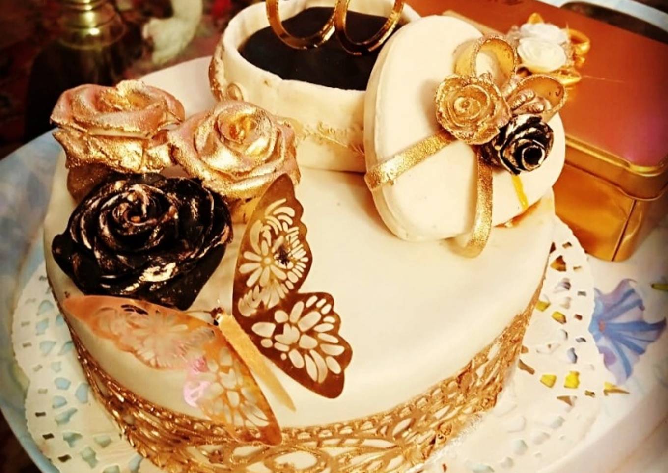 Marshmallow Fondant Cake (Engagement Themed)