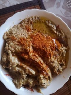 Una foto de Mutabel o Baba ganoush (crema de berenjenas para untar)