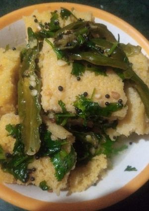 ढोकला (dhokla recipe in hindi) रेसिपी मुख्य फोटो