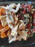 Menu sehat full protein / dada ayam, ubi jalar, quinoa salad / organik