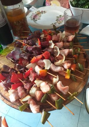 Una foto de Brochetas mixtas