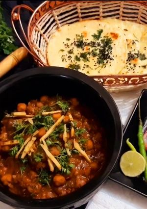 A picture of KULCHA CHOLE | KULCHA WITHOUT YEAST.