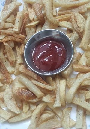 फिंगर चिप्स (finger chips recipe in Hindi) रेसिपी मुख्य फोटो