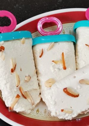 A picture of Malai kulfi.