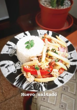 Una foto de Huevo saltado