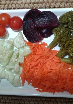 Una foto de Ensalada para el almuerzo de LULI
