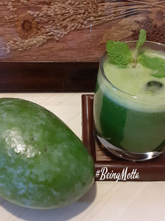 A picture of Raw Mango-Mint Juice.