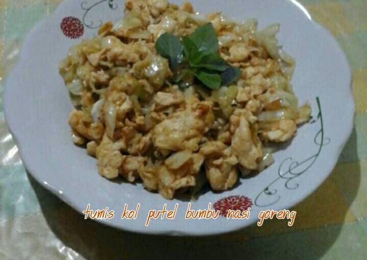 makanan Tumis kol putel bumbu nasi goreng yang Menggugah Selera