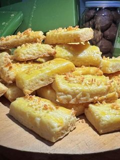 Foto resep Satu Adonan Banyak Varian Kue Kering: Kaastengels