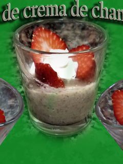 Una foto de Chupito de crema de champiñones