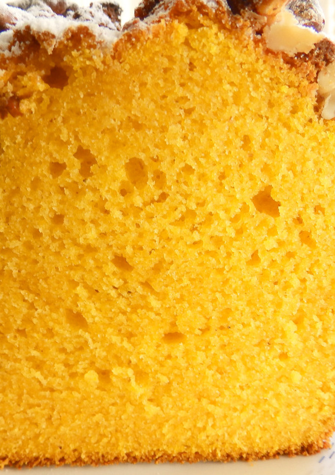 Una foto de Bizcocho de calabaza y nueces