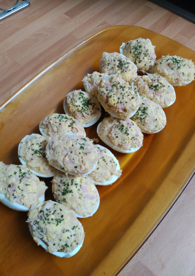 Una foto de Huevos rellenos, fácil y saciante