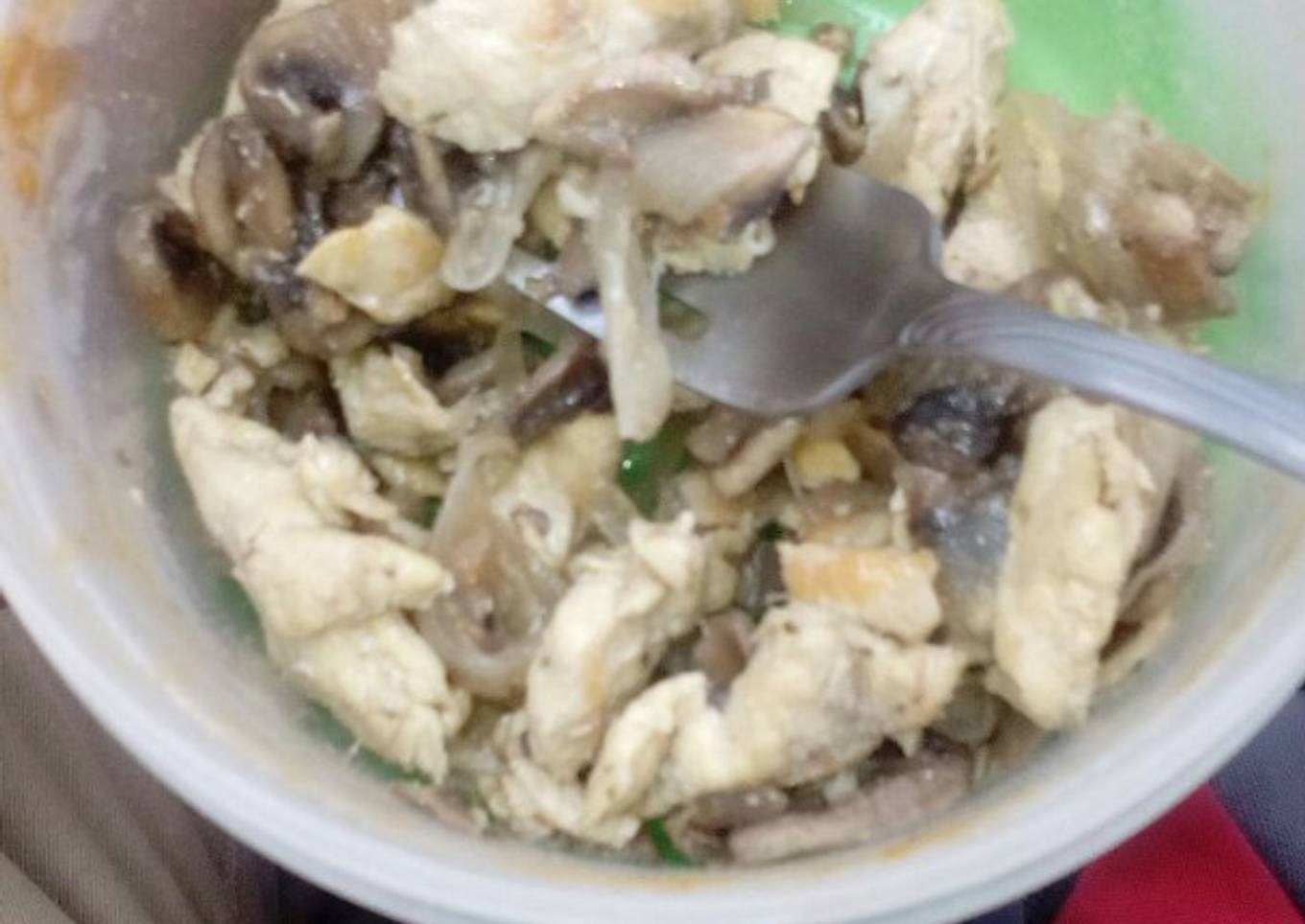 Pollo y hongos Godin