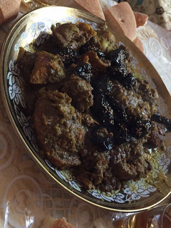 صورة لوصفة لحم البكري محمر بالبرقوق