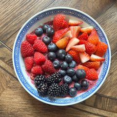 A picture of Easy and Quick Smoothie Bowl.