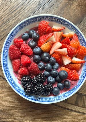 A picture of Easy and Quick Smoothie Bowl.