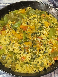 Una foto de Arroz con verduras al curry
