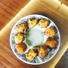 Daal pakora A picture of Daal pakora.