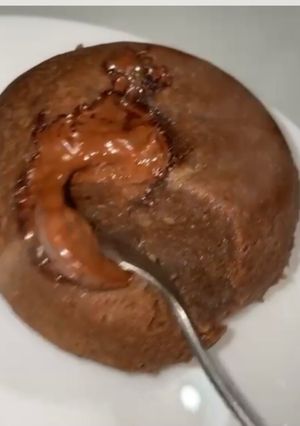Una foto de Coulant de plátano y chocolate