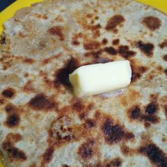 A picture of Aloo Paratha.