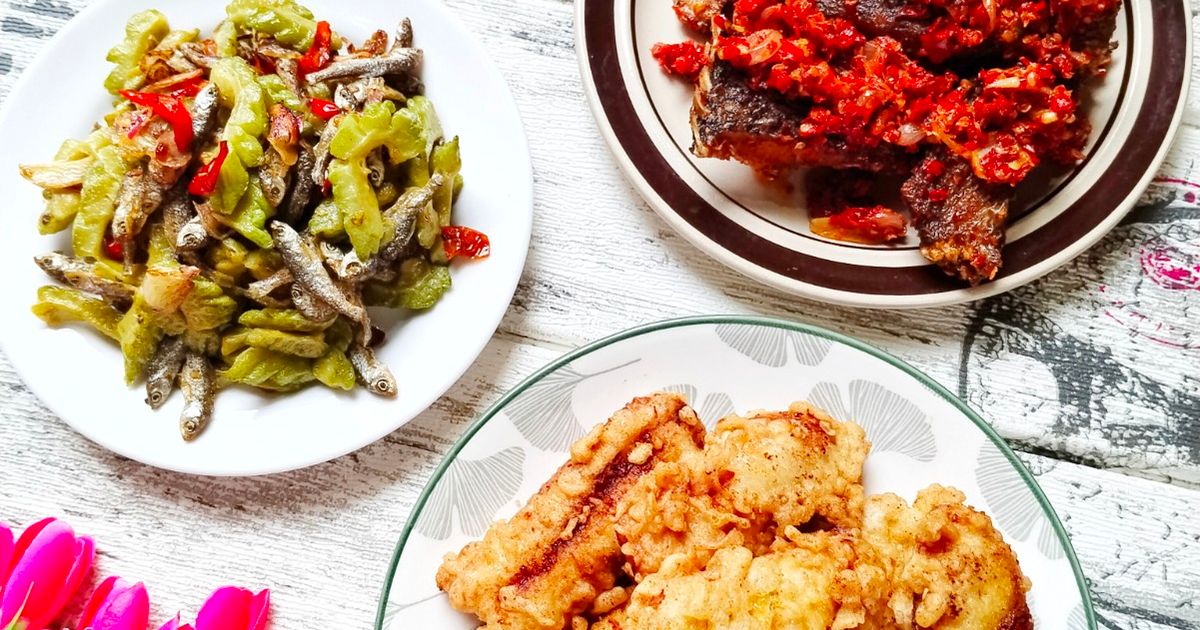 Set Menu Ultah : Pisang Goreng Almond, Oseng Pare Teri Asin, Nila Potong Balado Padang