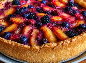 Una foto de Tarta de frutas (apta celíacos/ Sibo)