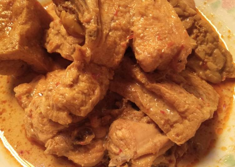 Ayam kuah santan merah (jangan Abang santan)