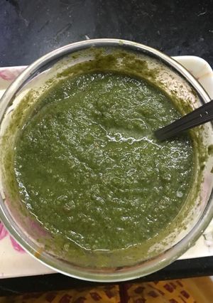 हरे धनिये की चटनी (hare dhaniye ki chutney recipe in hindi) रेसिपी मुख्य फोटो