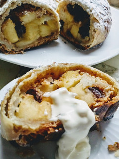 Una foto de Strudel de manzana