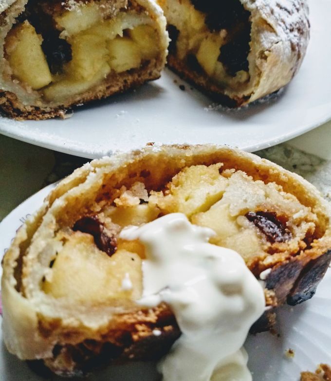 Una foto de Strudel de manzana
