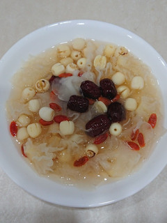 紅棗銀耳蓮子湯 的食譜成品照片