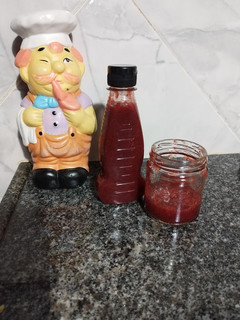 Una foto de Salsa de frutillas (con frutillas congeladas🍓🥶)