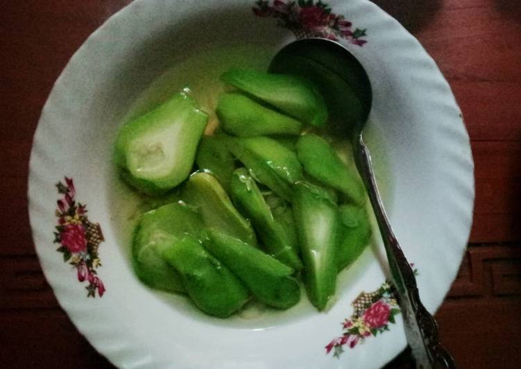 Bagaimana memasak Labu Siam Rebus Anti Gagal