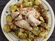 Une photo de tagliatelle poulet